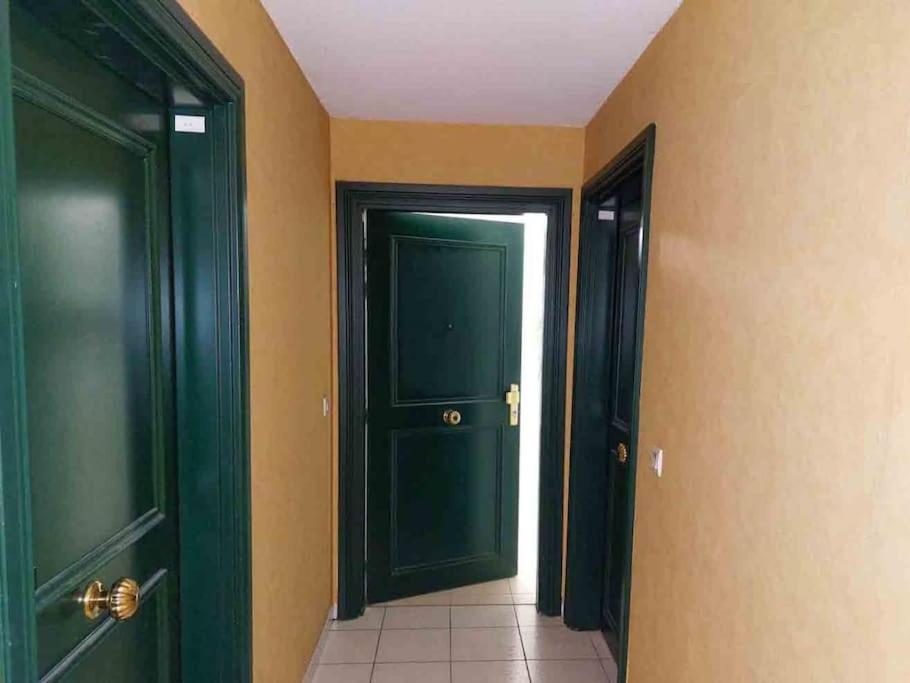 Modern One Bedroom Apartment In Кан Екстериор снимка